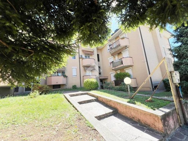 appartamento in vendita a Mozzate in zona Santa Maria Solaro