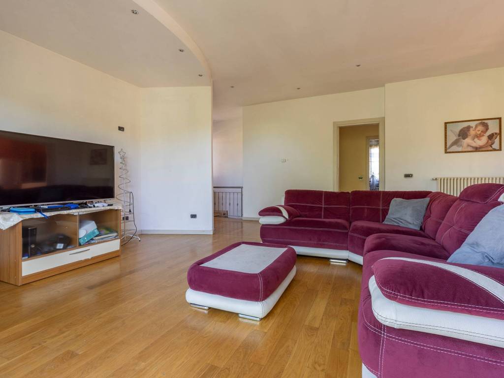 casa indipendente in vendita a Mozzate