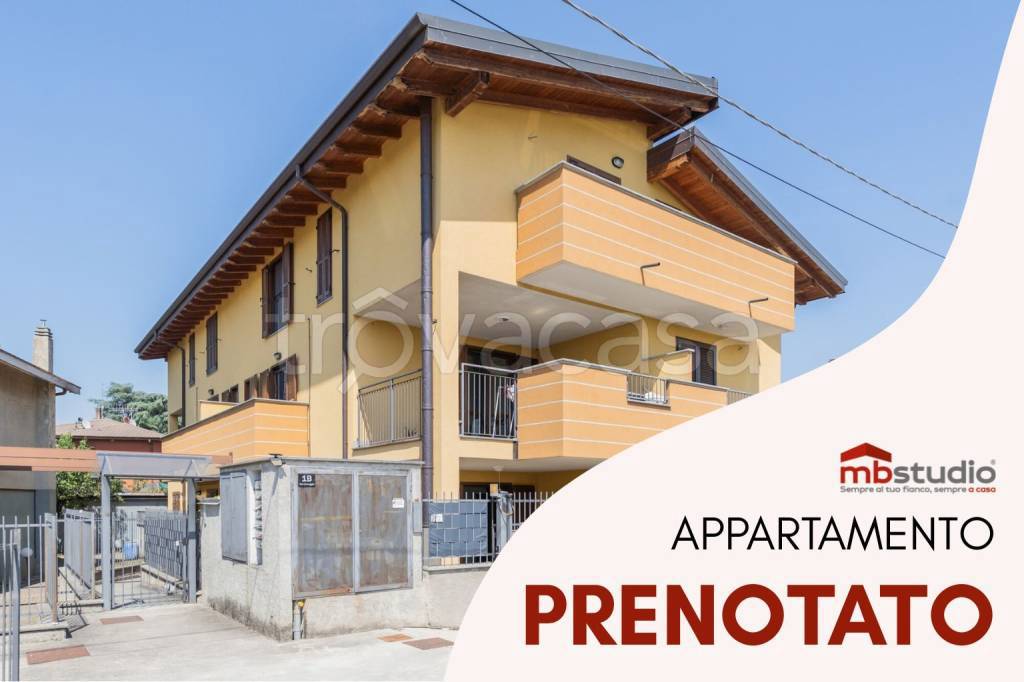 appartamento in vendita a Mozzate in zona Santa Maria Solaro