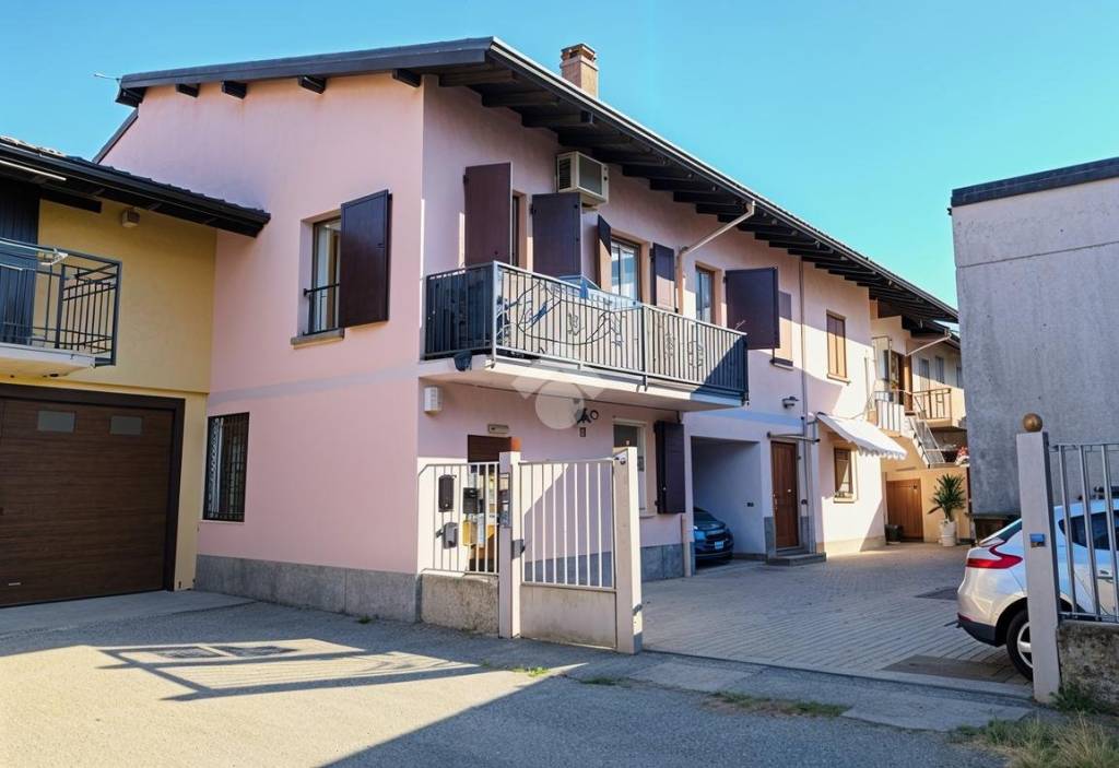 appartamento in vendita a Mozzate in zona Santa Maria Solaro