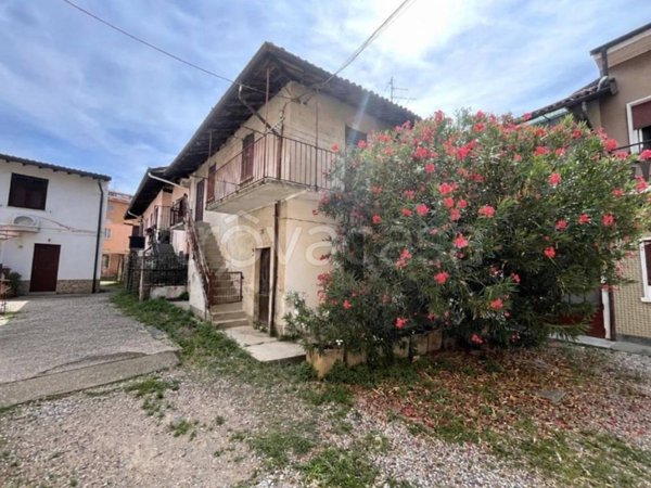 casa indipendente in vendita a Mozzate in zona Santa Maria Solaro