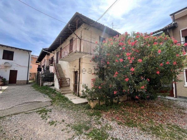 casa indipendente in vendita a Mozzate in zona Santa Maria Solaro