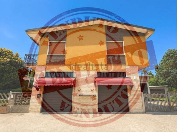 appartamento in vendita a Mozzate in zona Santa Maria Solaro