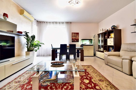 appartamento in vendita a Mozzate in zona Santa Maria Solaro