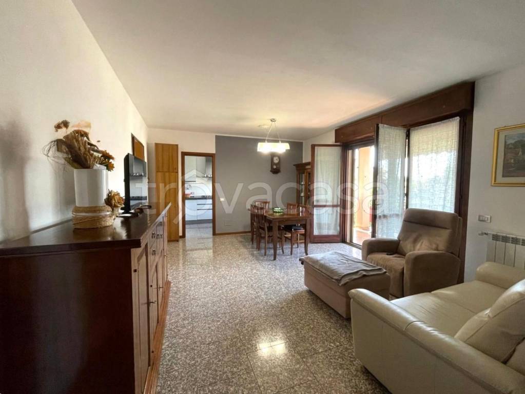 appartamento in vendita a Mozzate in zona Santa Maria Solaro