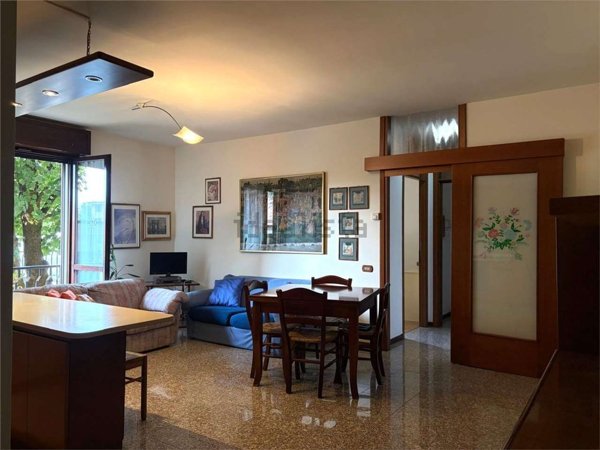 appartamento in vendita a Mozzate in zona Santa Maria Solaro
