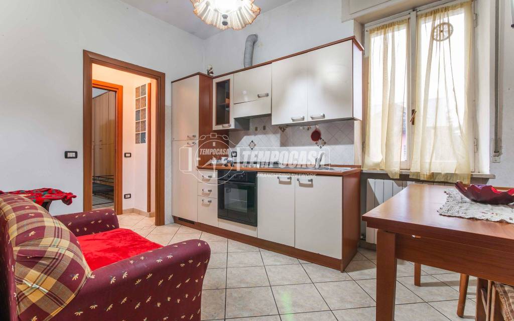 appartamento in vendita a Mozzate in zona Santa Maria Solaro