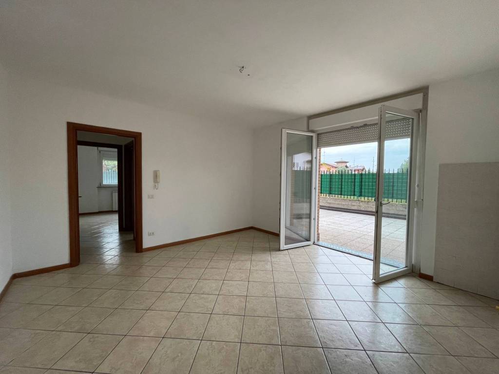 appartamento in vendita a Mozzate in zona Santa Maria Solaro