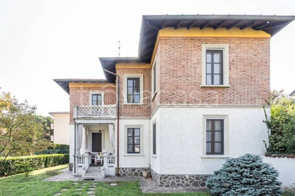 casa indipendente in vendita a Mozzate in zona Santa Maria Solaro