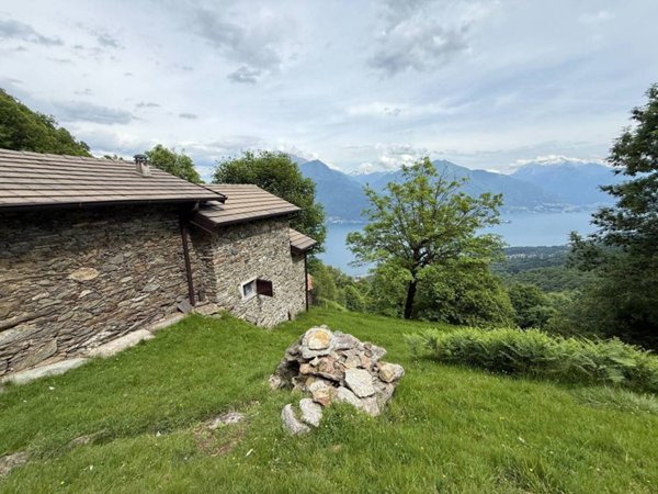 casa indipendente in vendita a Musso