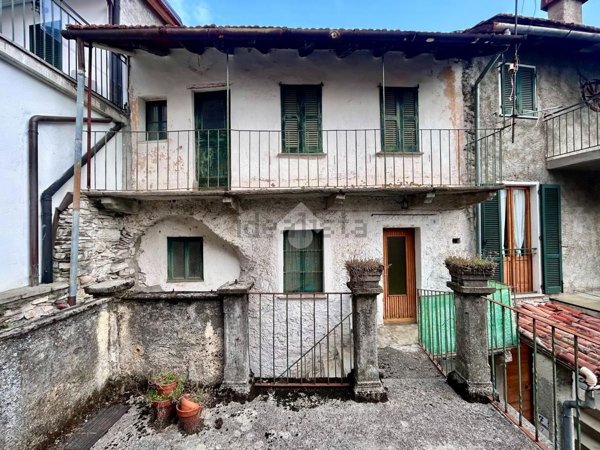 casa indipendente in vendita a Musso