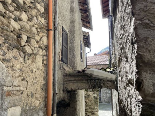 casa indipendente in vendita a Musso