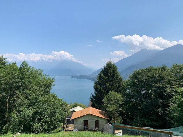 casa indipendente in vendita a Musso