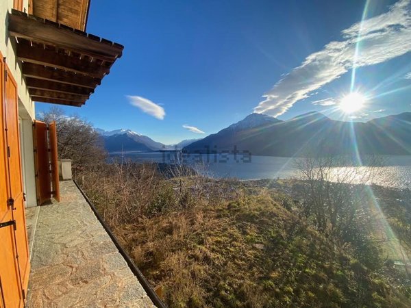 casa indipendente in vendita a Musso