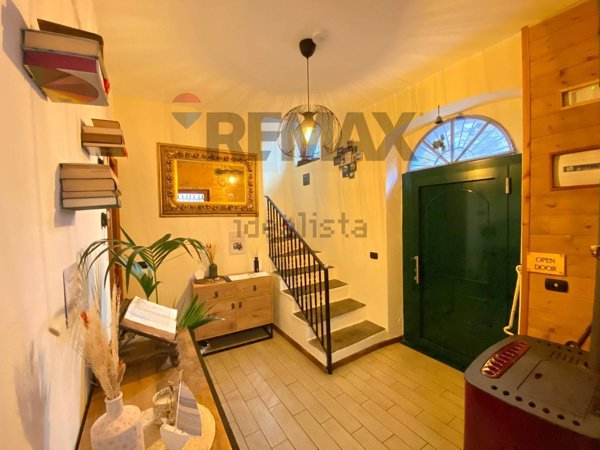 casa indipendente in vendita a Musso in zona Terza