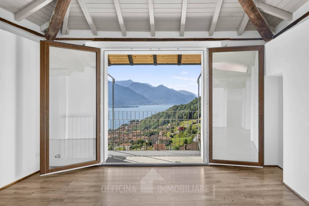 appartamento in vendita a Musso in zona Genico