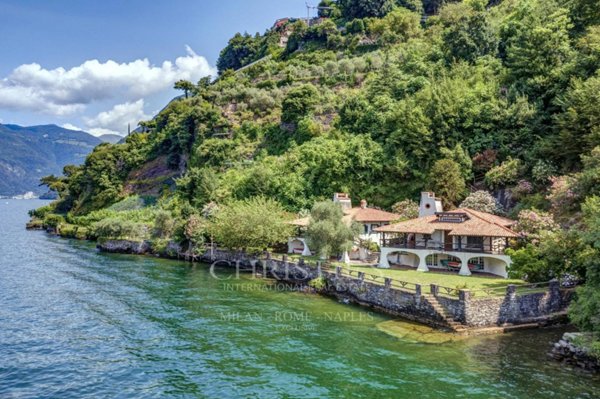 casa indipendente in vendita a Nesso
