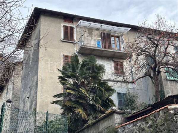 casa indipendente in vendita a Nesso