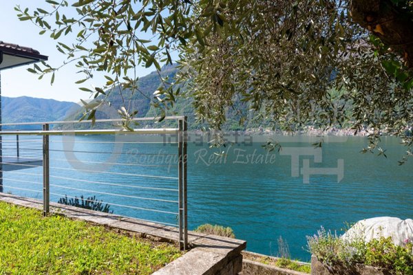casa indipendente in vendita a Nesso