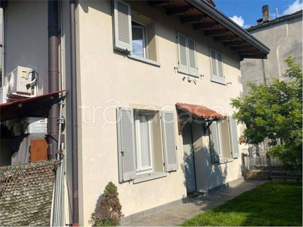 casa indipendente in vendita a Nesso