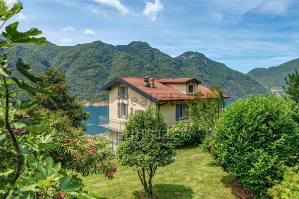 casa indipendente in vendita a Nesso
