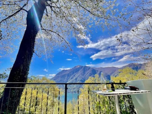 casa indipendente in vendita a Nesso