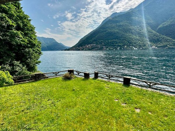 casa indipendente in vendita a Nesso