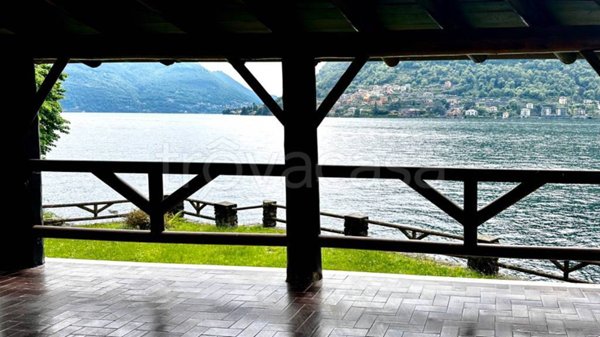 casa indipendente in vendita a Nesso