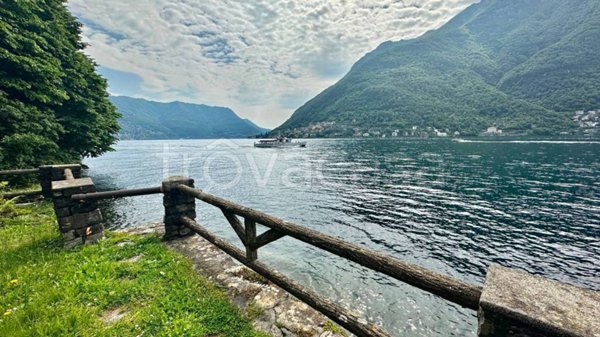 casa indipendente in vendita a Nesso