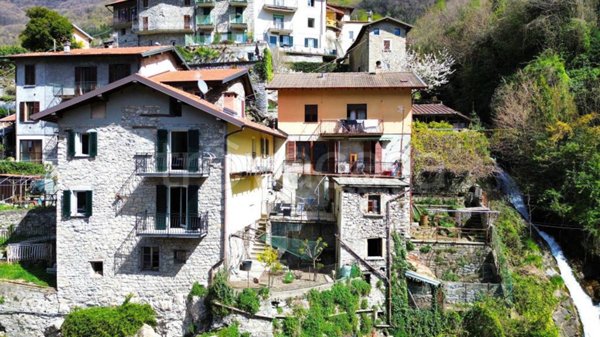 quadrivano in vendita a Nesso