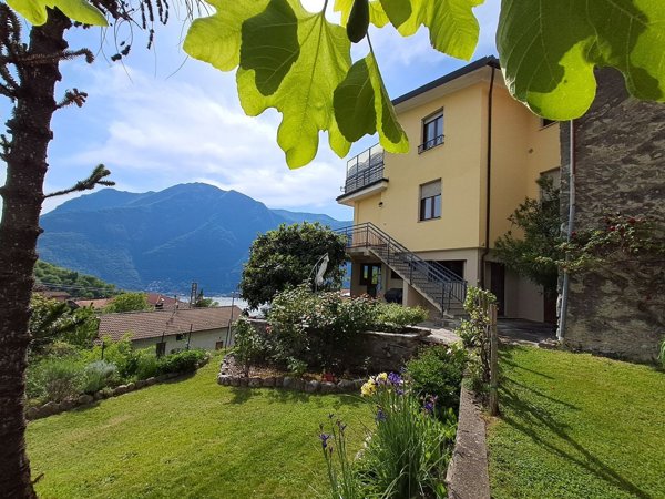 casa indipendente in vendita a Nesso