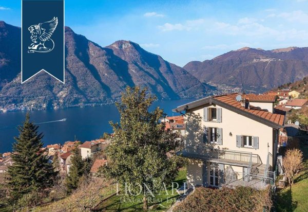 casa indipendente in vendita a Nesso