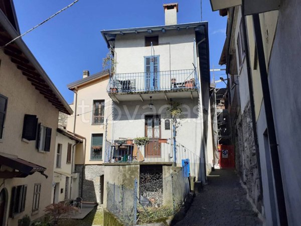 casa indipendente in vendita a Nesso