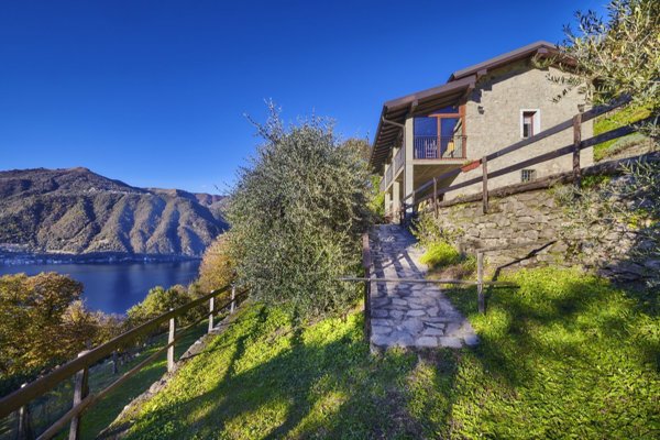 pentavano in vendita a Nesso