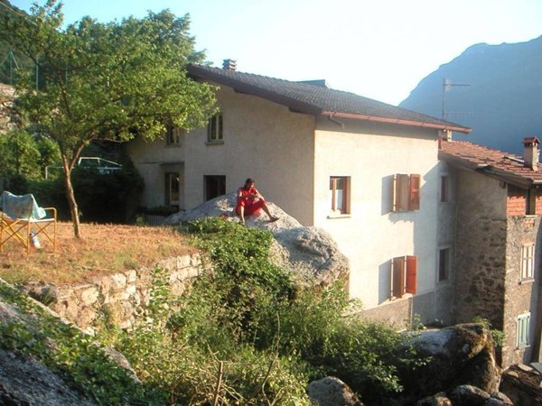 casa indipendente in vendita a Nesso
