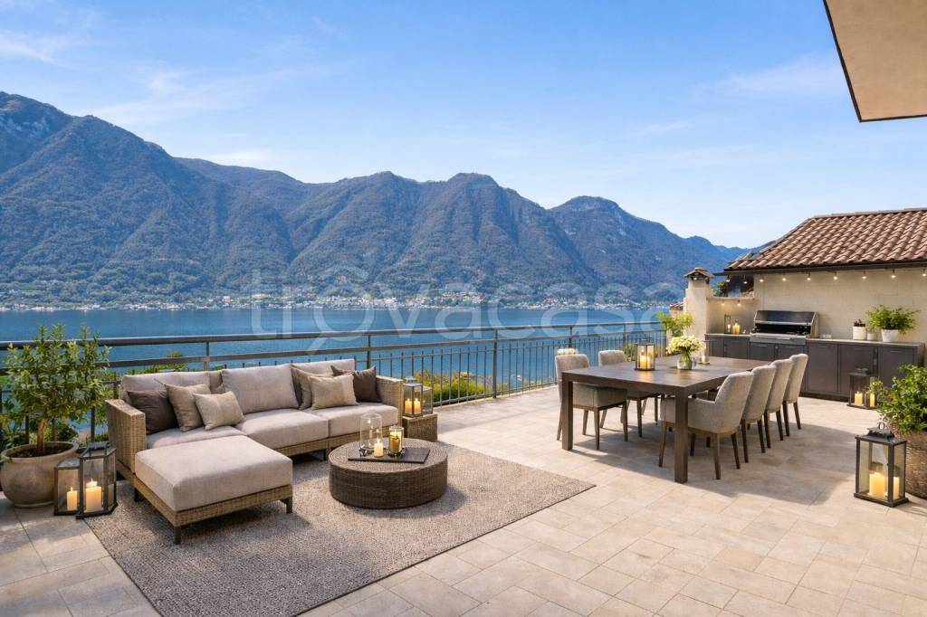 casa indipendente in vendita a Nesso