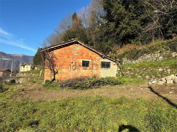 casale in vendita a Nesso