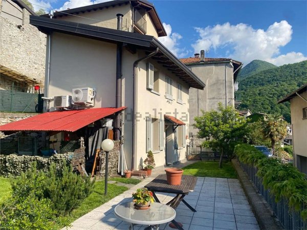 casa indipendente in vendita a Nesso