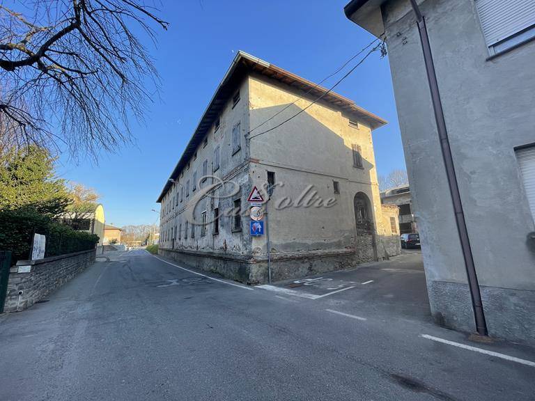 casale in vendita a Novedrate