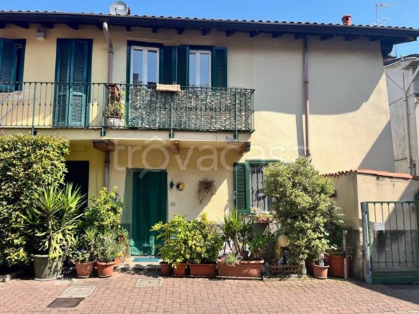 casa indipendente in vendita a Novedrate