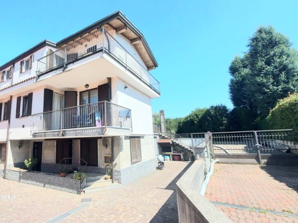 casa indipendente in vendita a Novedrate