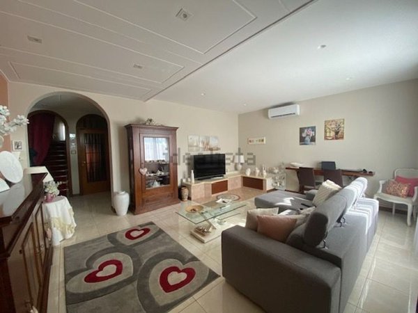 casa indipendente in vendita a Novedrate