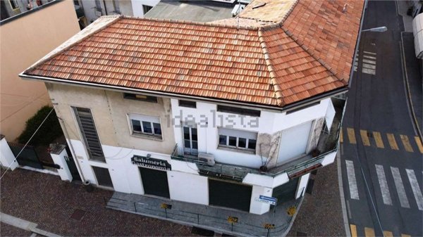 locale commerciale in vendita a Novedrate
