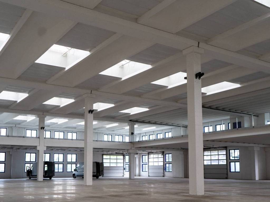 locale commerciale in vendita a Novedrate