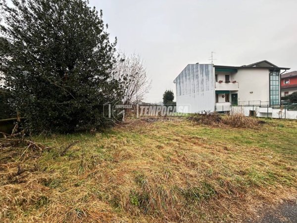 casa indipendente in vendita a Novedrate
