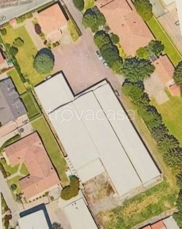 locale commerciale in vendita a Novedrate