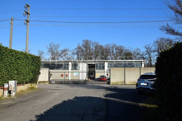 locale commerciale in vendita a Novedrate