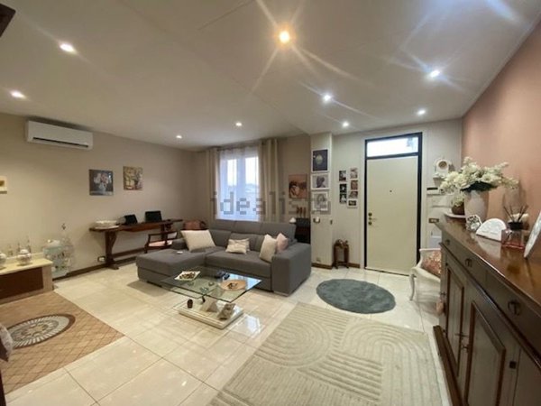 casa indipendente in vendita a Novedrate