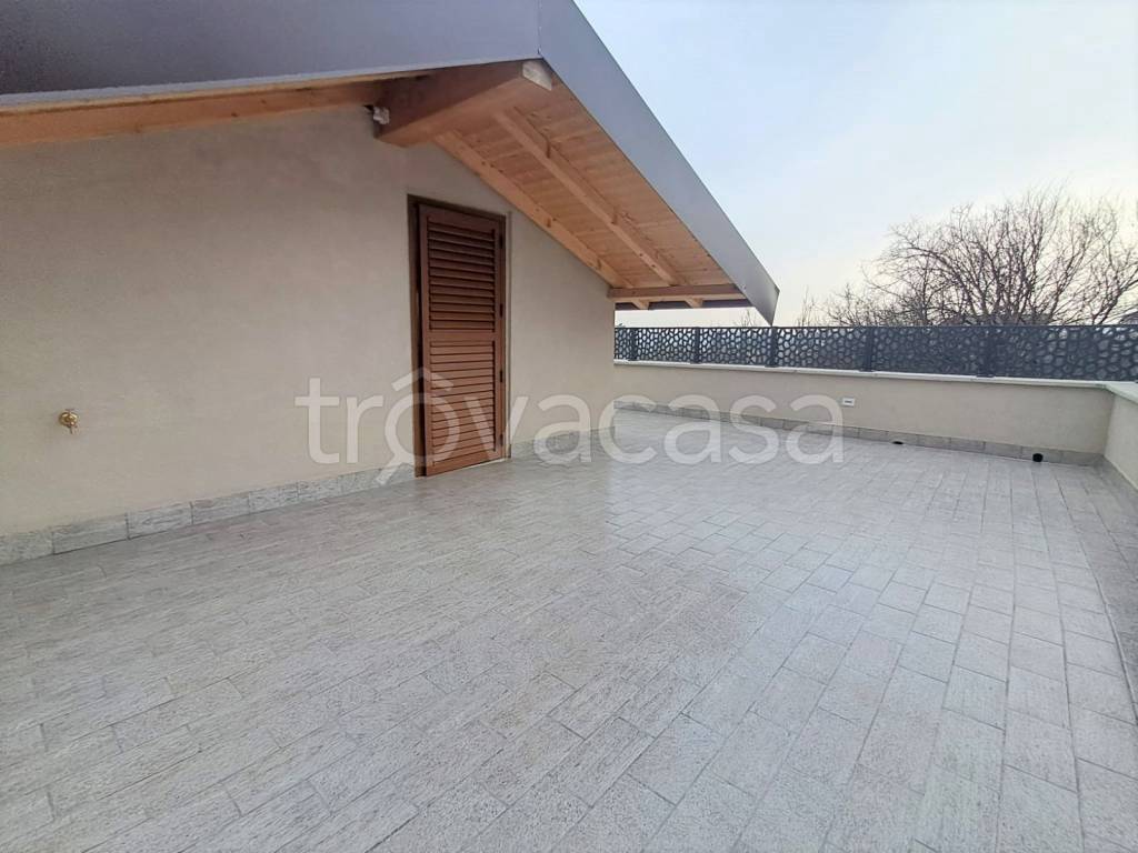 casa indipendente in vendita a Novedrate