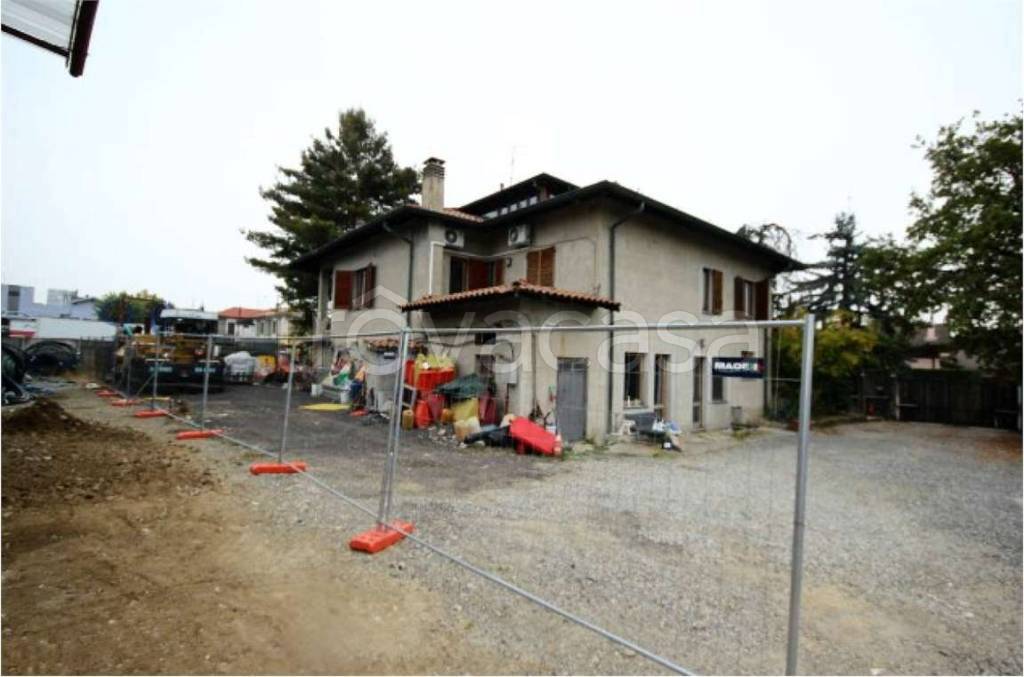 casa indipendente in vendita a Novedrate in zona Villaggio San Giuseppe